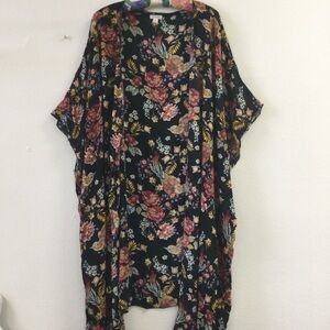 Xhilaration Floral Kimono Wrap - Black and Red